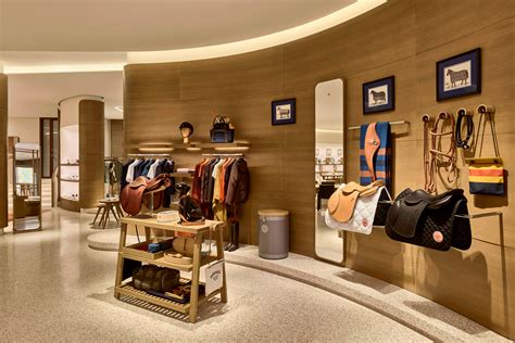 hermes clothing store